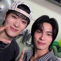 Mabok Visual! Intip Potret Kedekatan Prada Boys Win Metawin & Jaehyun NCT