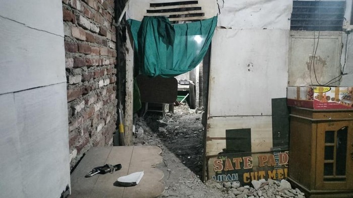 Rumah warga di RW 008 Kelurahan Kebun Sirih, Jakarta Pusat yang akan direnovasi melalui program BSPS