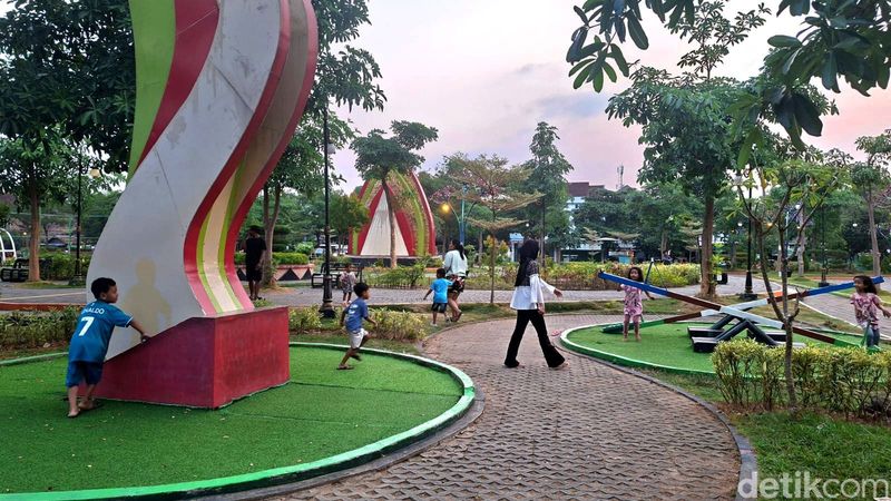 Taman Nyawiji Nganjuk Jadi Jujugan Rekreasi Keluarga saat Libur Panjang Sekolah