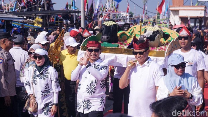 Tradisi Petik Laut di Pasuruan
