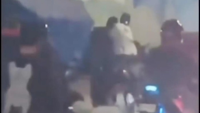 Viral penggerebekan pencuri HP asal Semarang di Padalarang
