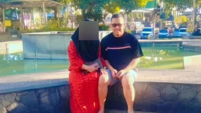 Penampakan pria terakhir yang bersama Sekretaris Dinas PKRP Pemkab Bangkalan yang diunggah di akun medso korban