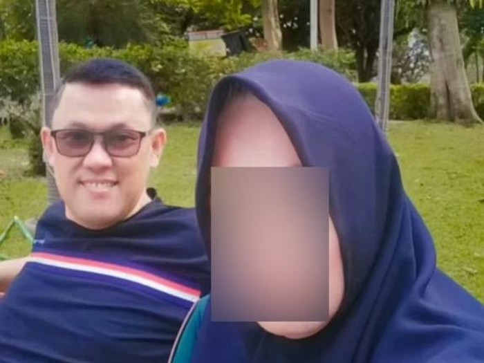 Penampakan pria terakhir yang bersama Sekretaris Dinas PKRP Pemkab Bangkalan yang diunggah di akun medso korban