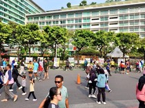 Kado Jakarta, Bike Billboard Serukan Jalan Aman untuk Semua di CFD