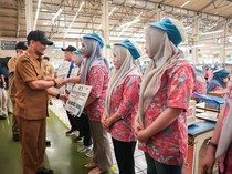 Ahmad Luthfi Salurkan BLT Cukai Tembakau Rp 51 M ke 85 Ribu Pekerja
