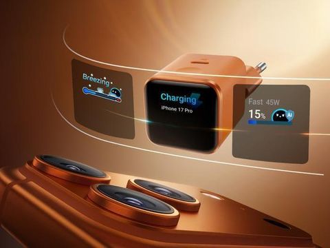 Anker Nano 45W Smart Display Charger
