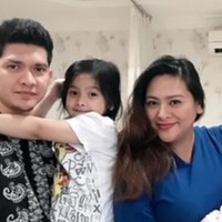 Dari pernikahannya, Audy dan Iko sudah dikaruniai 2 orang anak perempuan. Foto: Instagram/@audyitem
