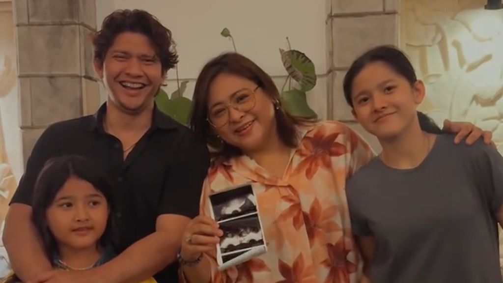 Audy Hamil Anak Ketiga di Usia 43 Tahun, Iko Uwais Ikhlas Soal Jenis Kelamin