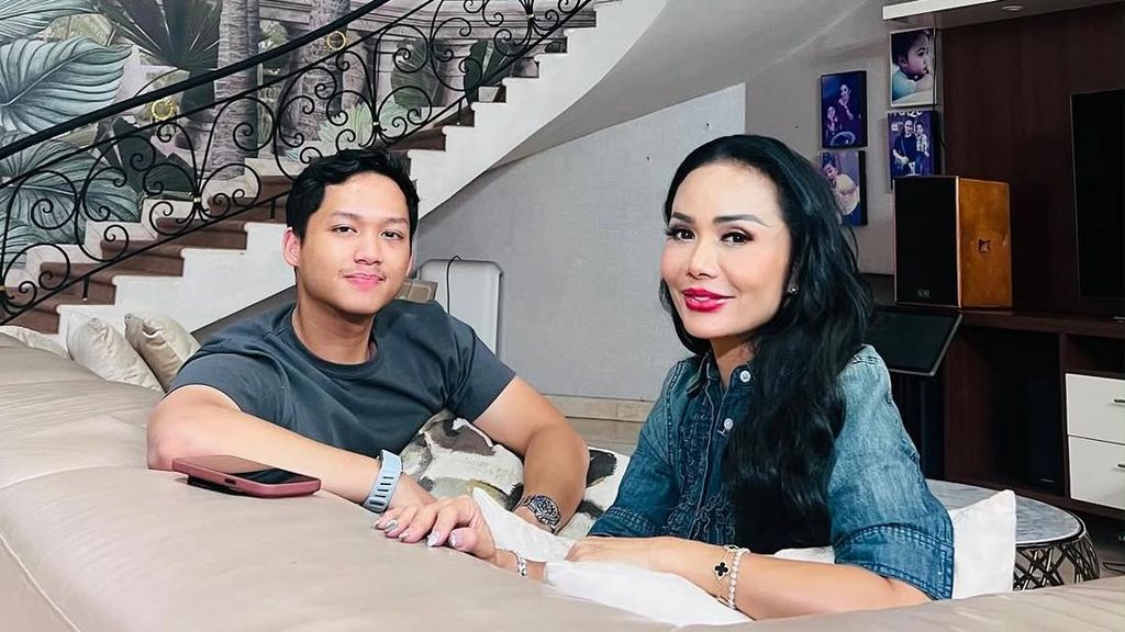 Pesan Manis KD untuk Azriel Hermansyah yang Ultah Ke-26