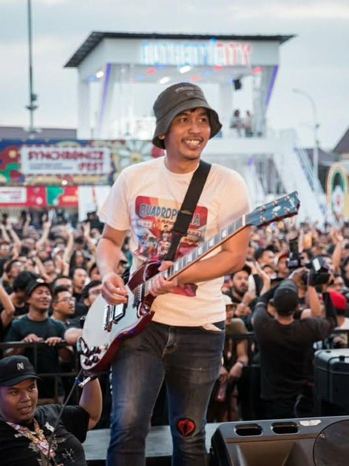 Dadi Yudistira mantan gitaris Superglad meninggal.