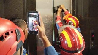 2 Tamu Hotel di Solo Terjebak Lift Macet, Evakuasinya Menegangkan