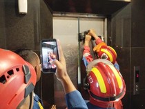 2 Tamu Hotel di Solo Terjebak Lift Macet, Evakuasinya Menegangkan