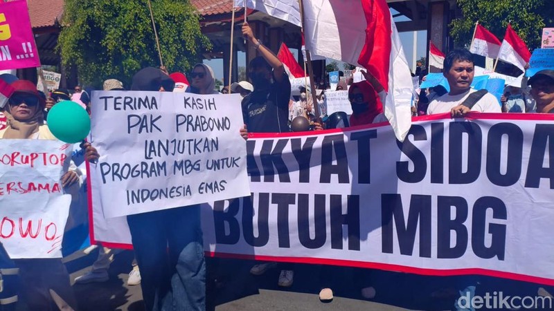 Demo Dukung Progam MBG di Sidoarjo