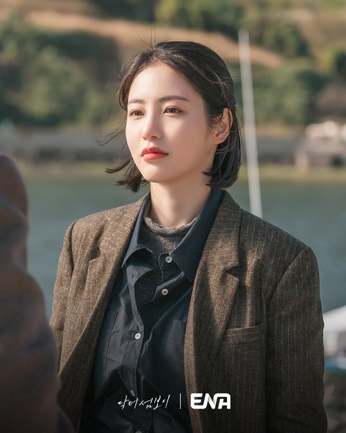 Adegan dalam drama Korea ENA Doctor on the Edge (2026).