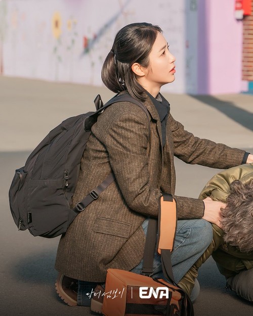 Adegan dalam drama Korea ENA Doctor on the Edge (2026).