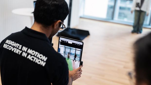 Cerita Dokter dan Perawat Pakai Gadget Apple untuk Rawat Pasien