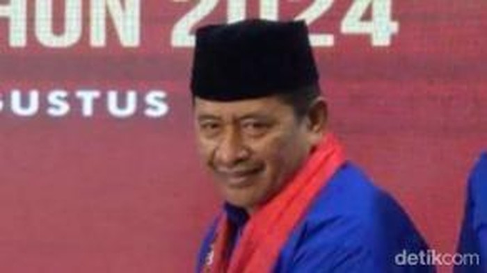 Eks Calon Bupati Tulungagung Santoso dilaporkan ke polisi.