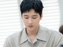 Ahn Bo Hyun Tajir Melintir di Poster Flex x Cop Season 2