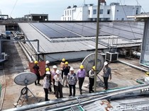 Kurangi Emisi Karbon, Mal di Medan Gunakan PLTS