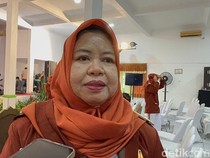 Tantangan Guru Mengajar di Sekolah Rakyat: Ada yang Masih Ngompol-Ingin Pulang