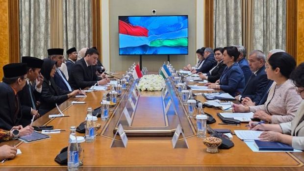 Ketua MPR RI Ahmad Muzani dan Ketua Senat Oliv Majelis Republik Uzbekistan membahas kerja sama bilateral Indonesia-Uzbekistan pengembangan industri halal. (dok Istimewa)
