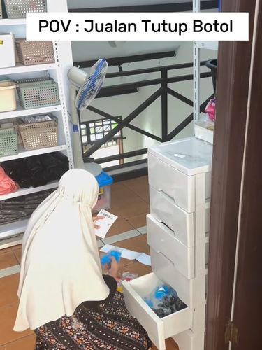 Kisah viral pebisnis sukses yang raih untung dari jual tutup botol plastik. Bukti ide usaha sederhana di sekitar kita bisa jadi sumber rezeki yang menjanjikan. Kisah viral pebisnis sukses yang raih untung dari jual tutup botol plastik. Bukti ide usaha sederhana di sekitar kita bisa jadi sumber rezeki yang menjanjikan.