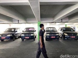BBM Naik, Pemkot Surabaya Alihkan Kendaraan Dinas ke Mobil Listrik