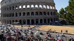 Parade Vespa Meriahkan Perayaan 80 Tahun Skuter Ikonik di Roma