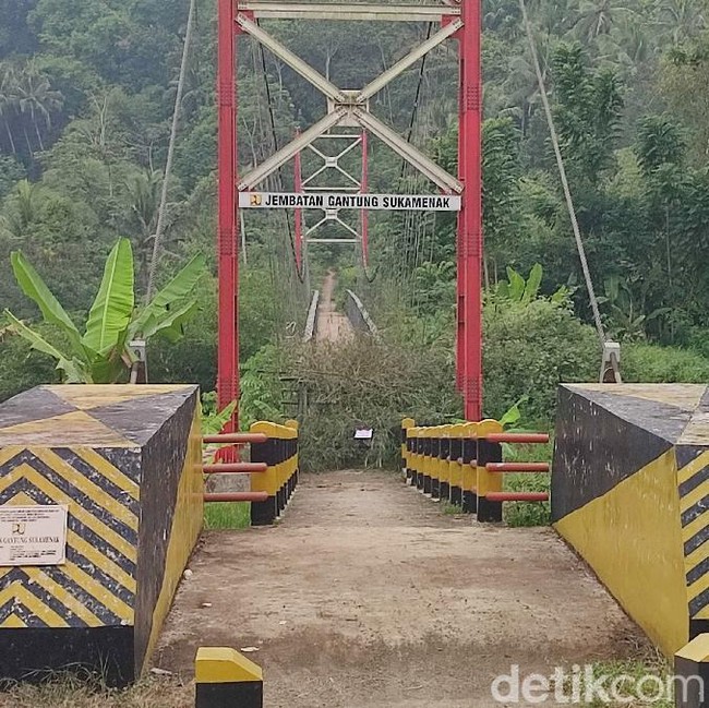Penampakan Jembatan Gantung Rp 5 M yang Ditutup Kepala Desa di Ciamis