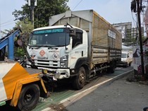 6 Fakta Ngeri Truk Seruduk Motor hingga Jatuh Korban Jiwa di Bekasi