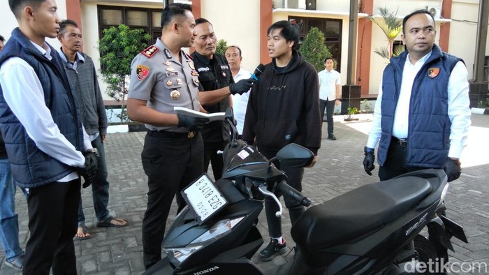 Barang bukti pencurian spesialis Honda Beat yang diungkap Reskrim Polres Temanggung dalam konferensi pers, Senin (29/6/2026).
