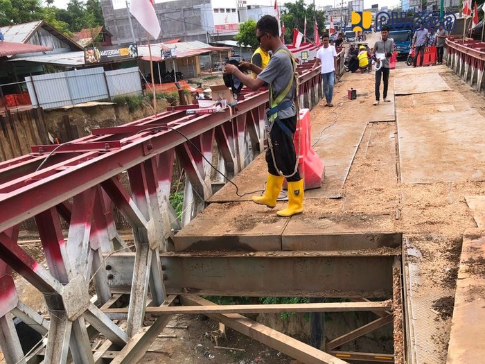 Perbaikan Jembatan Bailey Kutablang Aceh