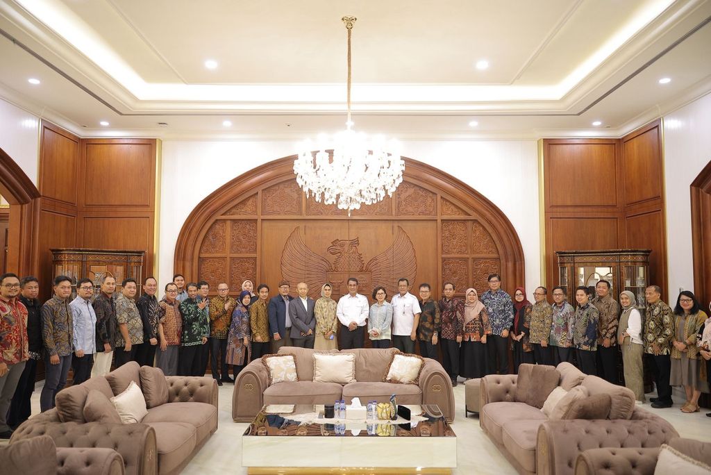 Pertemuan Menteri Pertanian Amran Sulaiman dengan civitas akademika Universitas Gadjah Mada (UGM) di kediamannya, Jakarta, Senin (29/6/2026). (Dok. Kementan)
