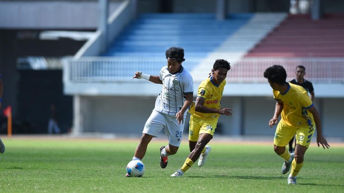 Pesik Kuningan vs Persigar Garut.