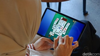 Untuk performa, Poco Pad C1 ditenagai Snapdragon 6s 4G Gen 2 yang dipadukan RAM 4 GB dan penyimpanan internal 64 GB. Jika kapasitas dirasa kurang, pengguna masih dapat menambahkan kartu microSD hingga 2 TB. Foto: Adi Fida Rahman/detikINET