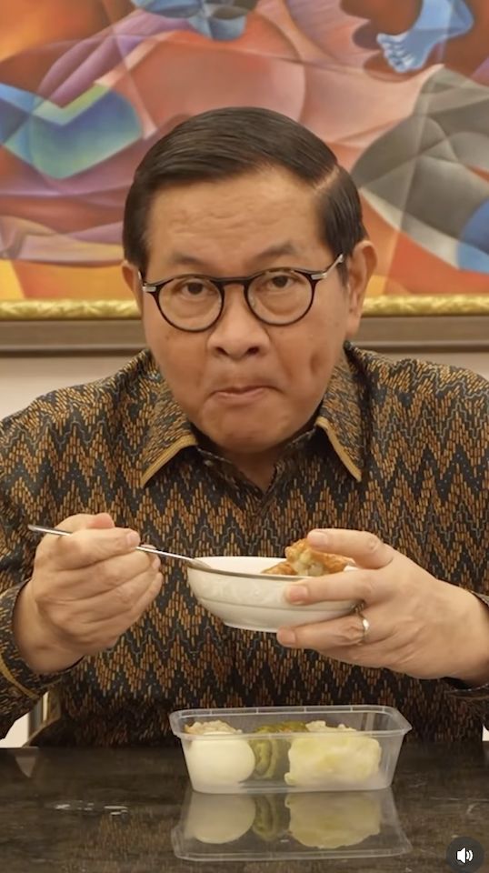 Pramono Anung Puji Kejujuran Penjual Siomay yang 'Selfie' Bareng Ikan Tenggiri
