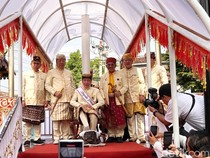 PDIP Vs PSI Soal Jokowi Jalani Ritual Injak Kepala Kerbau di Lampung