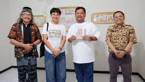 Rumah Kreasi Damar Kurung di Gresik