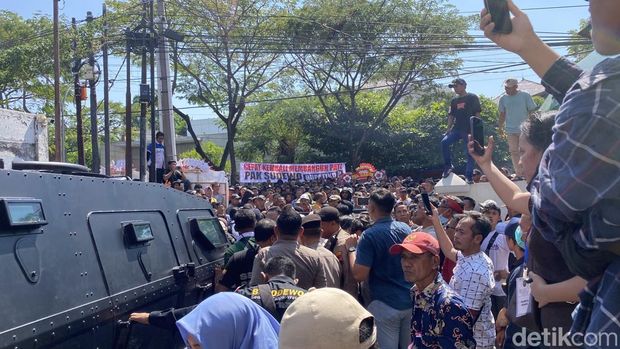 Suasana usai sidang eks Bupati Pati Sudewo di Pengadilan Tipikor Semarang, Senin (29/6/2026).