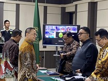 Hakim Tolak Eksepsi Eks Bupati Pati Sudewo, Massa Pendukung Protes