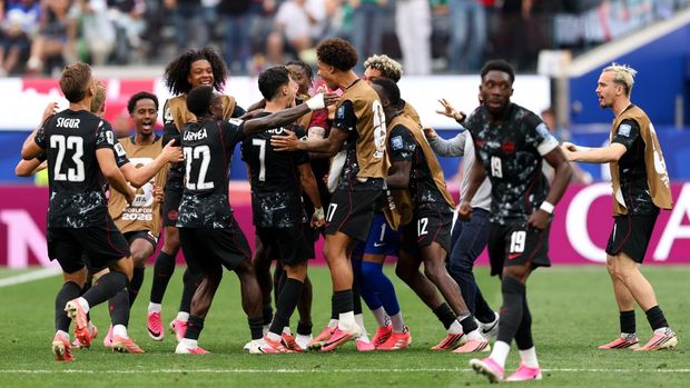 INGLEWOOD, CALIFORNIA - JUNE 28: Stephen Eustaquio #7 of Canada (obscured) celebrates scoring his team's first goal with team mates during the FIFA World Cup 2026 Round Of 32 match between South Africa and Canada at Los Angeles Stadium on June 28, 2026 in Inglewood, California. (Photo by Emilee Chinn/Getty Images)