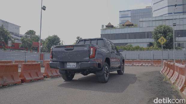 Toyota Hilux terbaru resmi masuk Indonesia