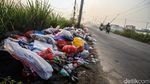 Tumpukan Sampah Liar Meluber ke Jalan, Ganggu Pengendara