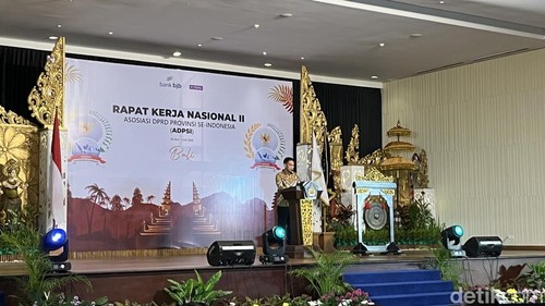 Wamendagri saat membuka Rakernas ADPSI ke-II di Bali, Senin (29/6/2026).