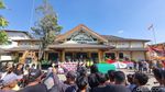 Potret Demo Copot Pak Dukuh Banyon Bantul, Massa Bawa Keranda ke Kalurahan