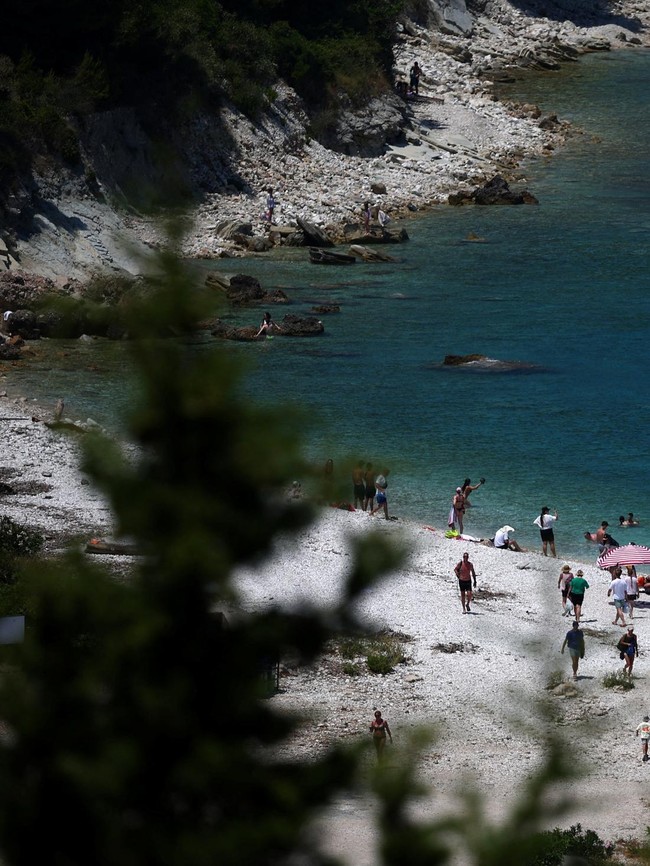 Polemik Pulau Bersejarah di Albania Jadi Lokasi Resor Menantu Trump