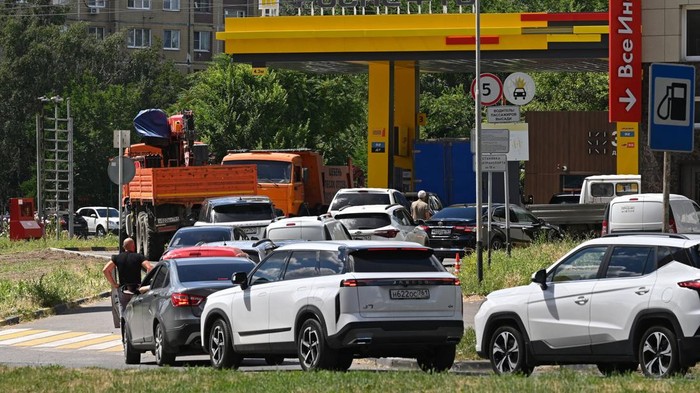 A view of an empty petrol station after it ran out of fuel, as according to local officials some regional filling stations face gasoline shortages due to production cuts at major refineries, amid the Russia-Ukraine conflict in Rostov-on-Don, Russia, June 29, 2026. REUTERS/Sergey Pivovarov
