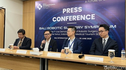Bali International Hospital sukses melakukan operasi dengan teknologi bedah robotik pertama di Bali dan Indonesia bagian timur, Selasa (30/9/2026).