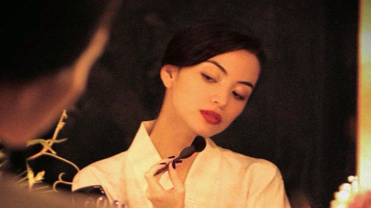 Potret Cantik Emi Aramaki, Artis Jepang yang Disebut Jadi Istri Vanness Wu