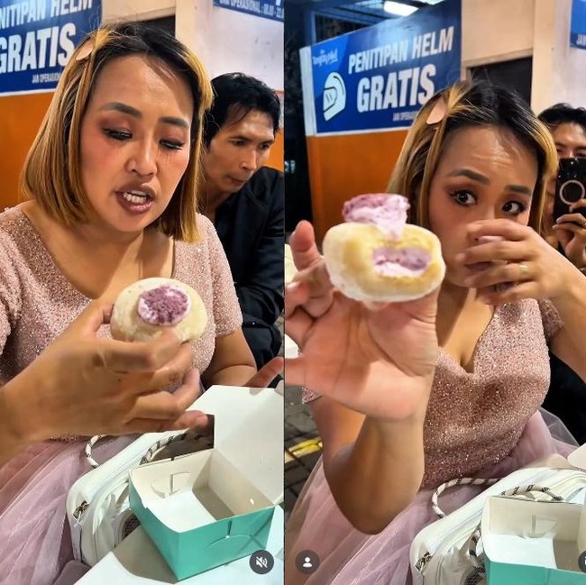 Heboh! Pinkan Mambo Review Jajanan Sebelum Resepsi Pernikahan di Mall